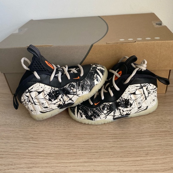 Nike Foamposite Toddler Orange/Black/White- SZ 7 C - Picture 8 of 14